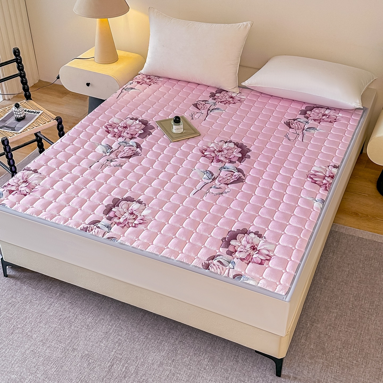 91家纺网 家纺一手货源 找家纺 手艺人家纺 2025新款新格子水洗棉夹棉炕盖垫子床垫床褥子 DH59