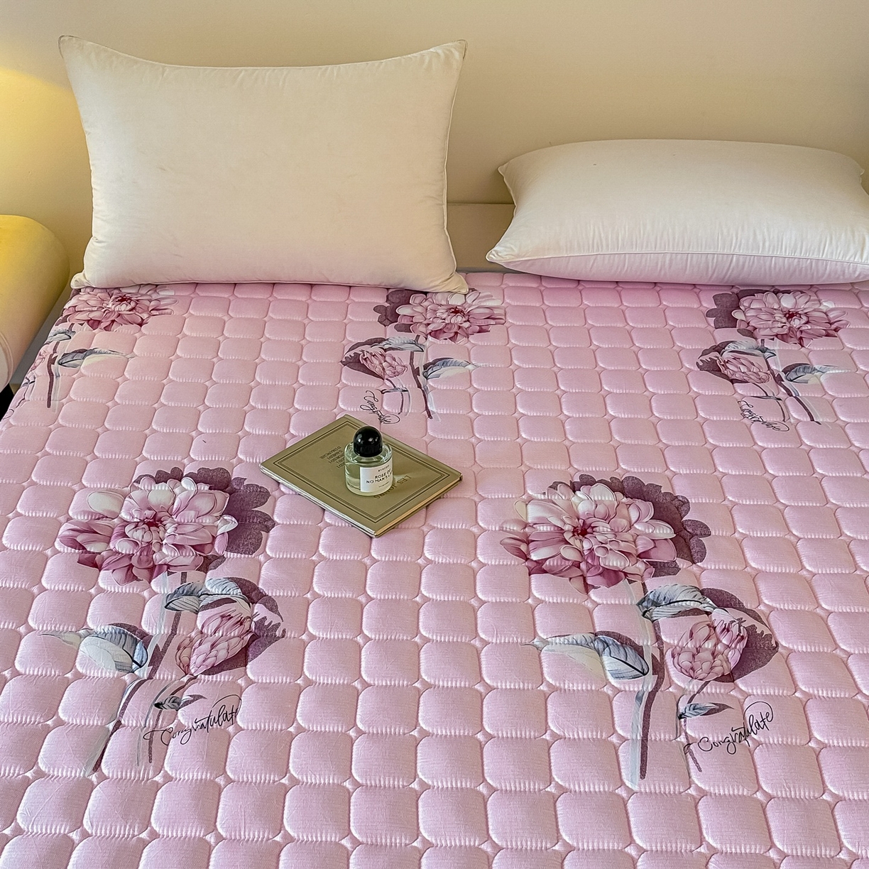 91家纺网 家纺一手货源 找家纺 手艺人家纺 2025新款新格子水洗棉夹棉炕盖垫子床垫床褥子 DH59