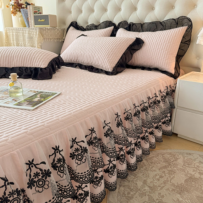 91家纺网 家纺一手货源 找家纺 鼎丰家纺 2025新款皱皱纱双层花边夹棉床裙单床裙床裙单品-梦想系列 梦想-浅玉