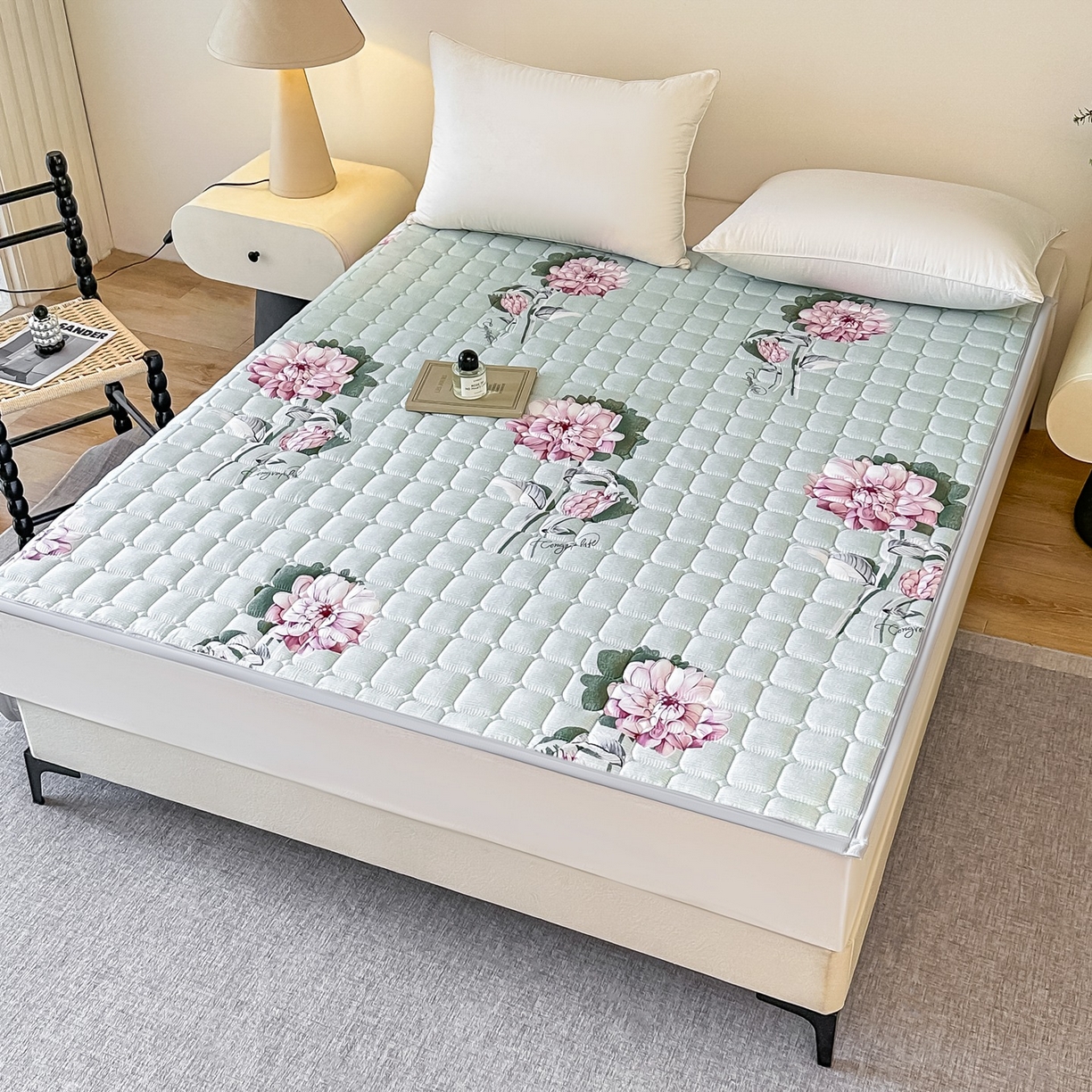 91家纺网 家纺一手货源 找家纺 手艺人家纺 2025新款新格子水洗棉夹棉炕盖垫子床垫床褥子 DH61