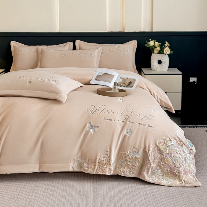 91家纺网 家纺一手货源 找家纺 锦铭源家纺 2025新款75D全消光超柔樱花绒绣花四件套牛奶绒四件套【有买家秀】 花颜-咖