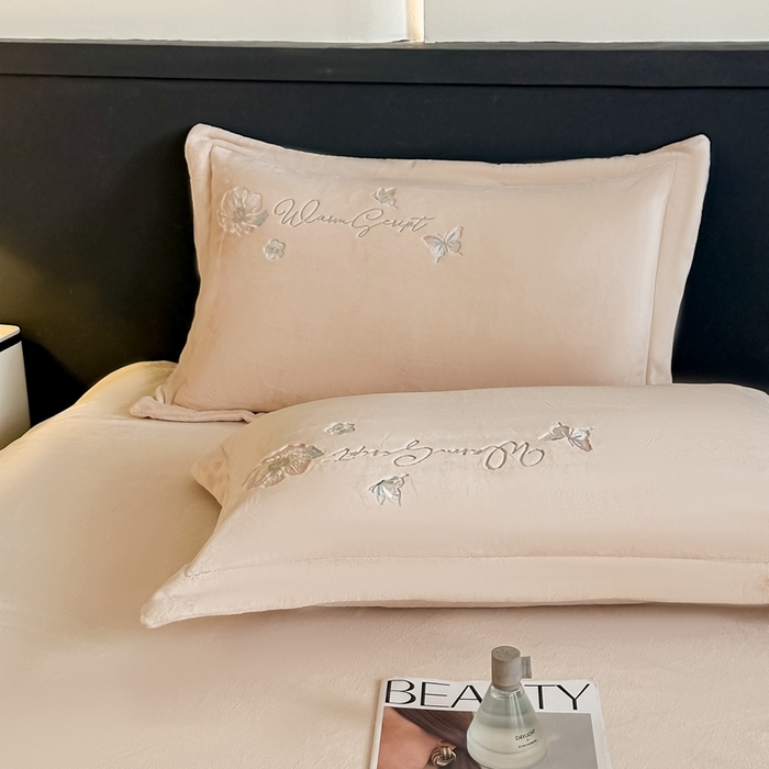 91家纺网 家纺一手货源 找家纺 锦铭源家纺 2025新款75D全消光超柔樱花绒绣花四件套牛奶绒四件套【有买家秀】 花颜-咖