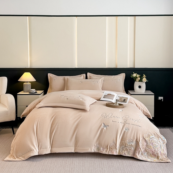 91家纺网 家纺一手货源 找家纺 锦铭源家纺 2025新款75D全消光超柔樱花绒绣花四件套牛奶绒四件套【有买家秀】 花颜-咖