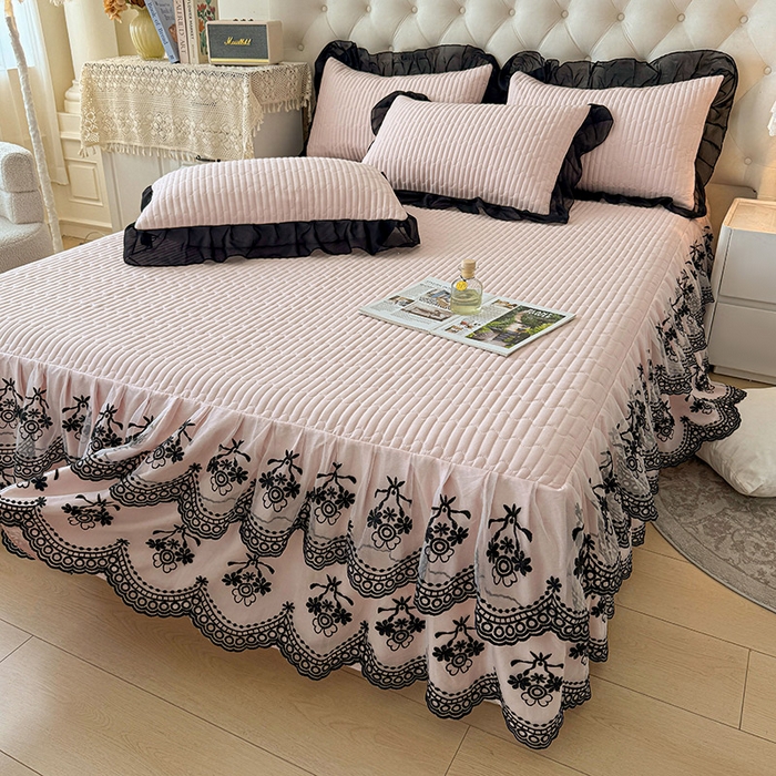 91家纺网 家纺一手货源 找家纺 鼎丰家纺 2025新款皱皱纱双层花边夹棉床裙单床裙床裙单品-梦想系列 梦想-浅玉