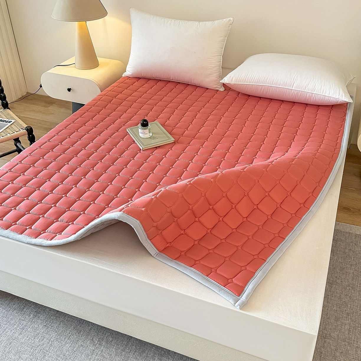 91家纺网 家纺一手货源 找家纺 手艺人家纺 2025新款新格子水洗棉夹棉炕盖垫子床垫床褥子 DH62