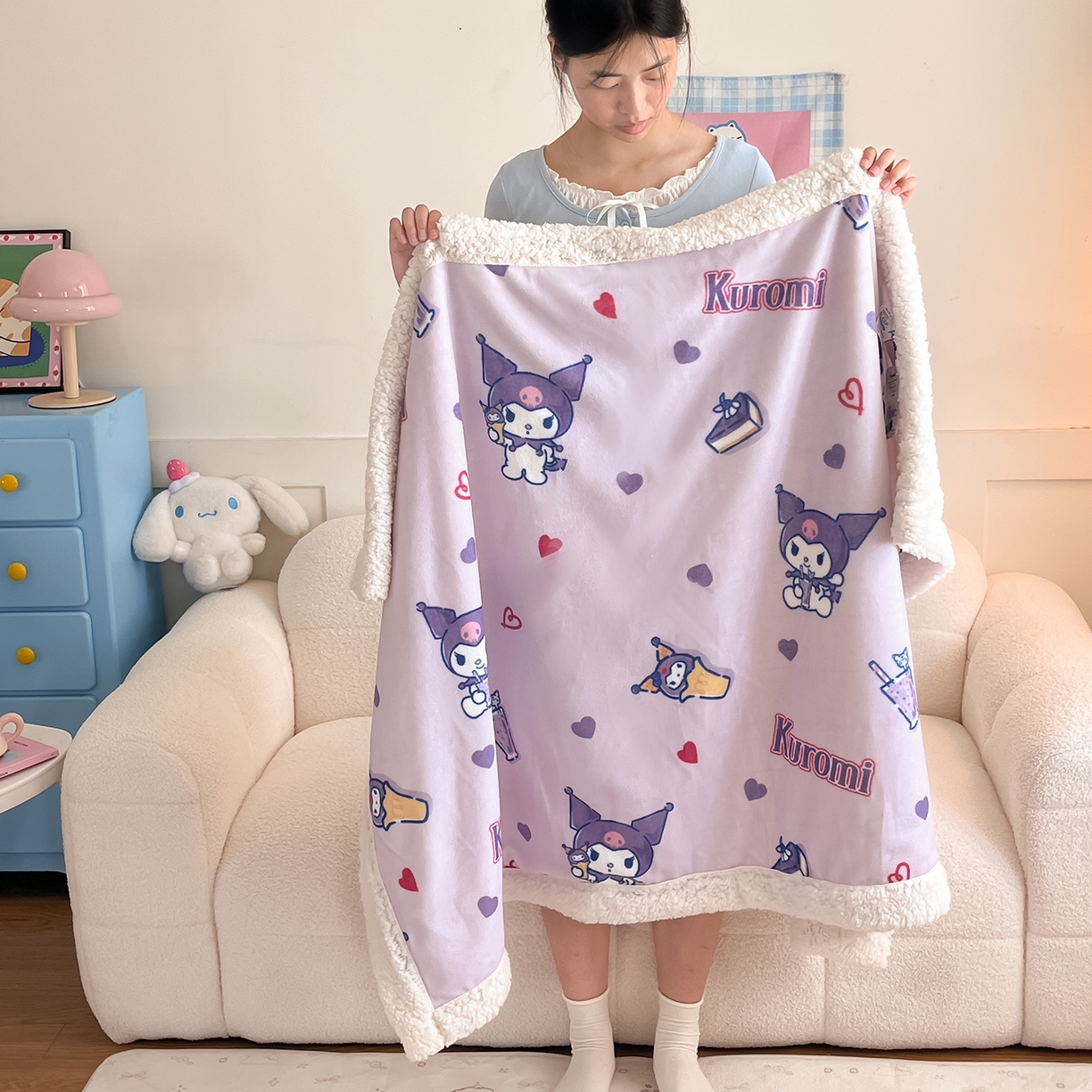 91家纺网 家纺一手货源 找家纺 桃子家居 2025新款A类三丽鸥正版授权少女可爱卡通加厚牛奶绒羊羔绒毛毯多功能四季毛毯 绒毛毯-MT三丽鸥天天库洛米