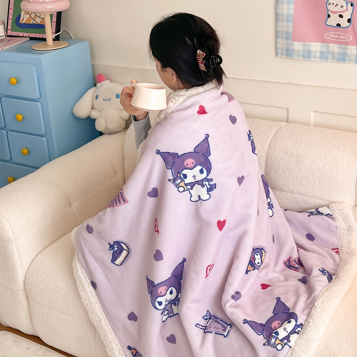 91家纺网 家纺一手货源 找家纺 桃子家居 2025新款A类三丽鸥正版授权少女可爱卡通加厚牛奶绒羊羔绒毛毯多功能四季毛毯 绒毛毯-MT三丽鸥天天库洛米