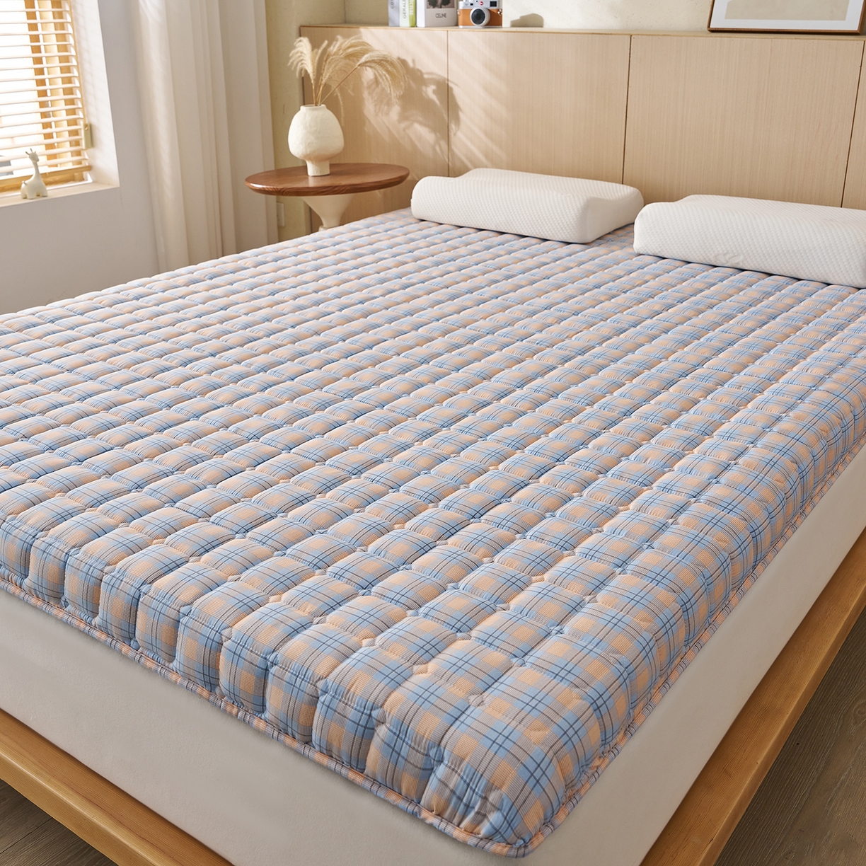 91家纺网 家纺一手货源 找家纺 缦吉 2025新款A类格调新疆棉花床垫 格调蓝