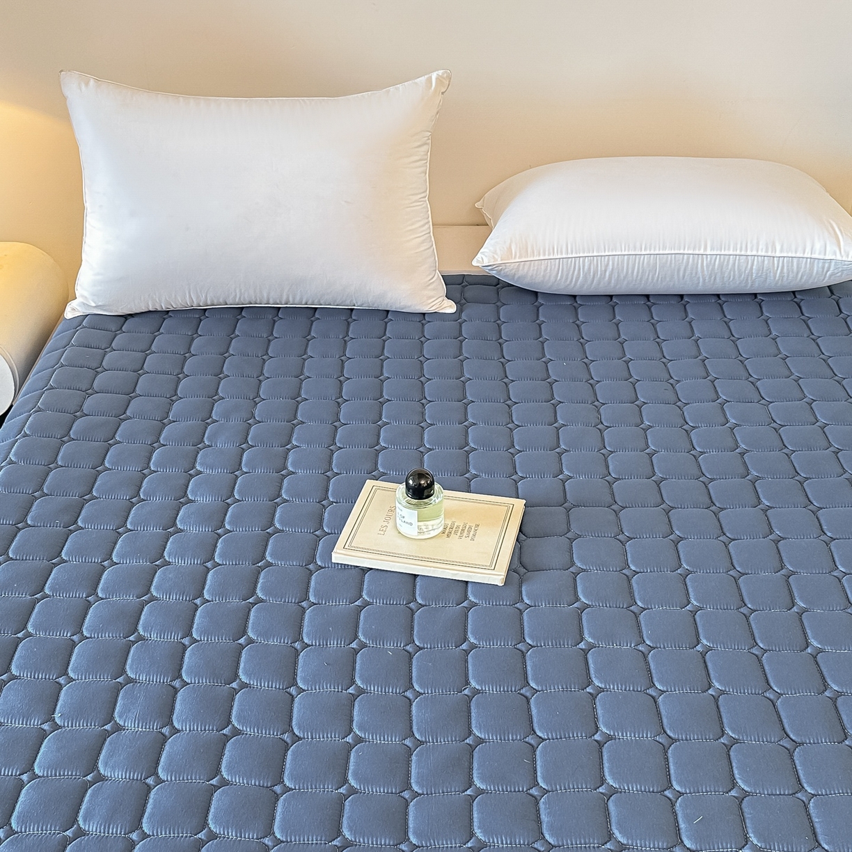 91家纺网 家纺一手货源 找家纺 手艺人家纺 2025新款新格子水洗棉夹棉炕盖垫子床垫床褥子 DH66