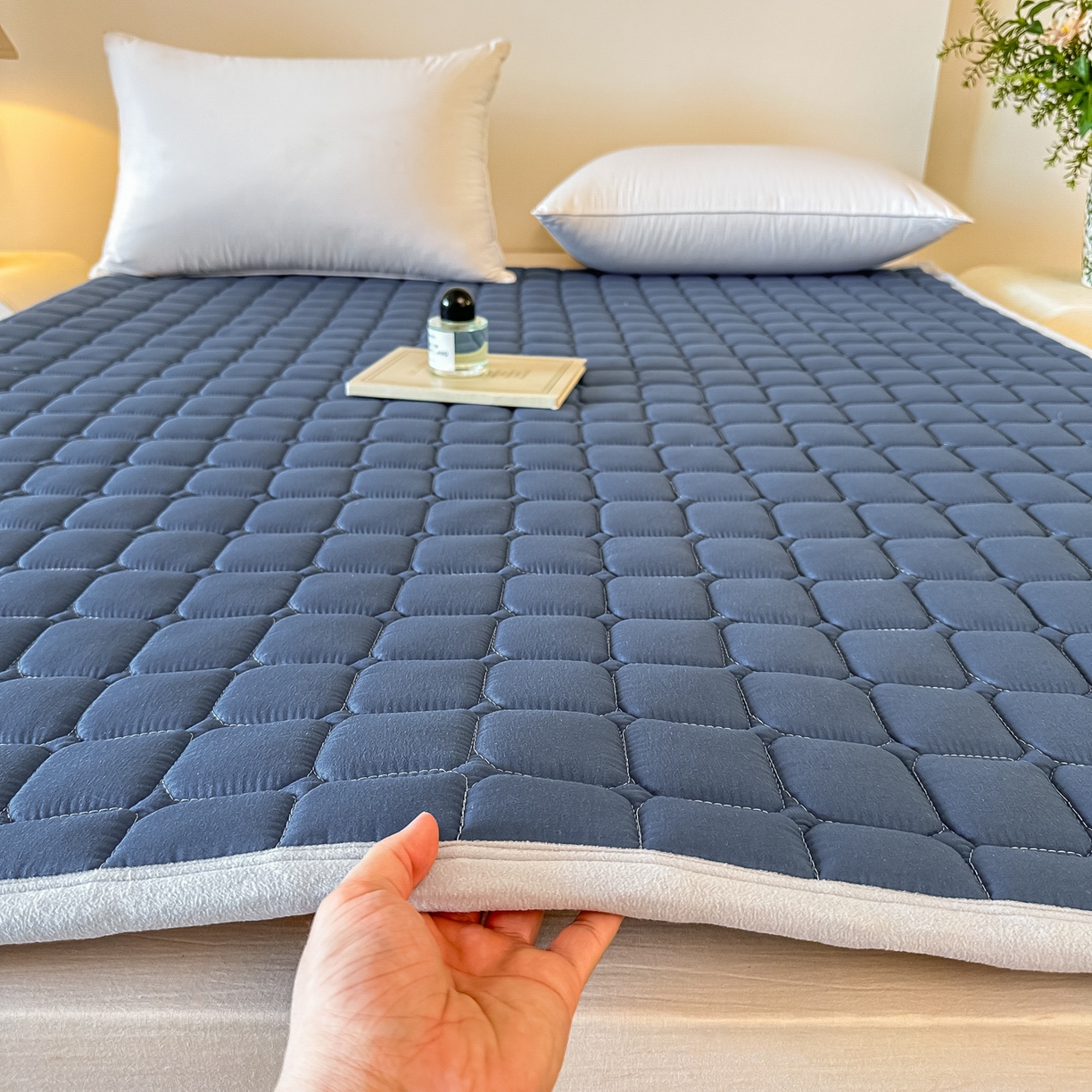 手艺人家纺 2025新款新格子水洗棉夹棉炕盖垫子床垫床褥子 DH66