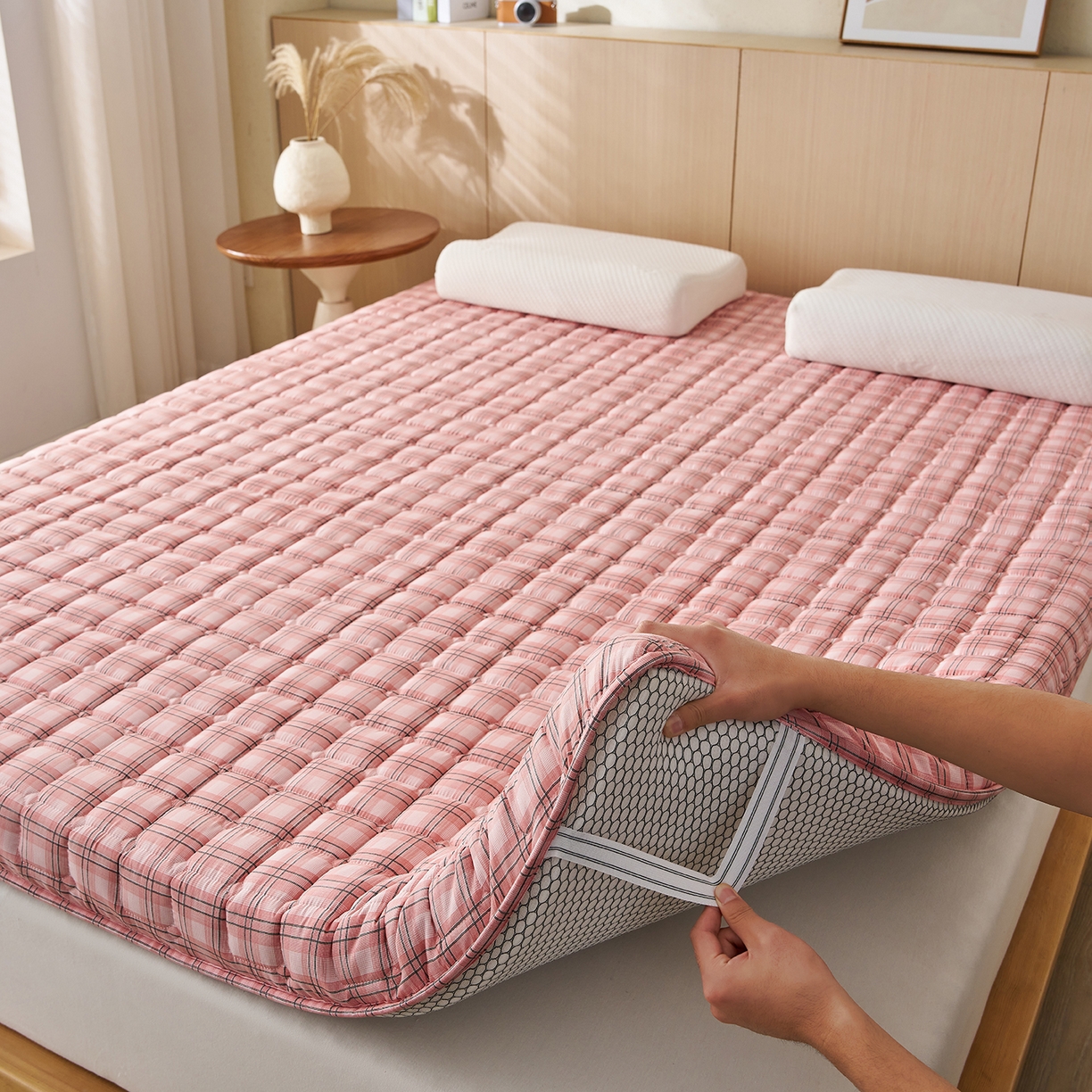 91家纺网 家纺一手货源 找家纺 缦吉 2025新款A类格调新疆棉花床垫 格调粉