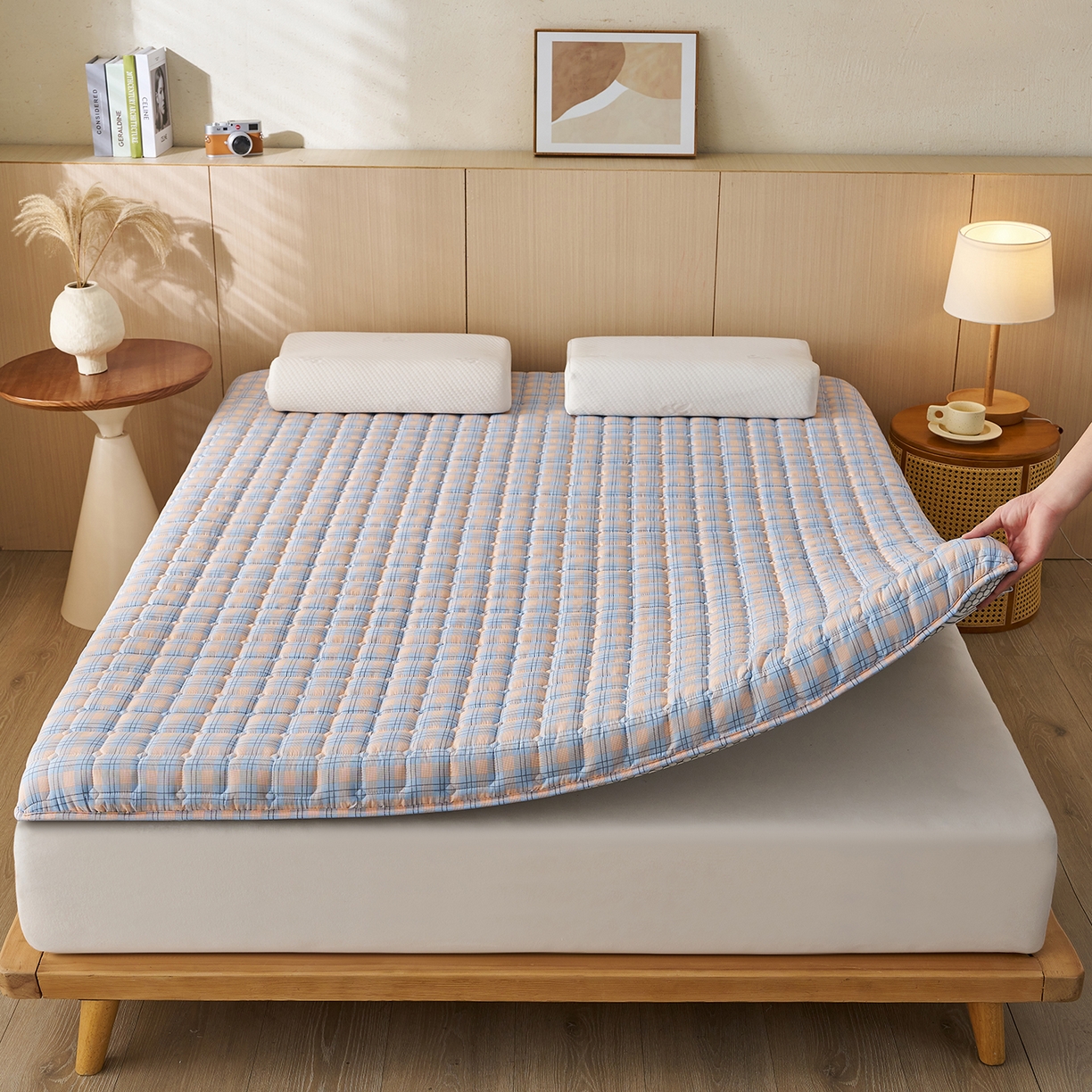 91家纺网 家纺一手货源 找家纺 缦吉 2025新款A类格调新疆棉花床垫 格调蓝