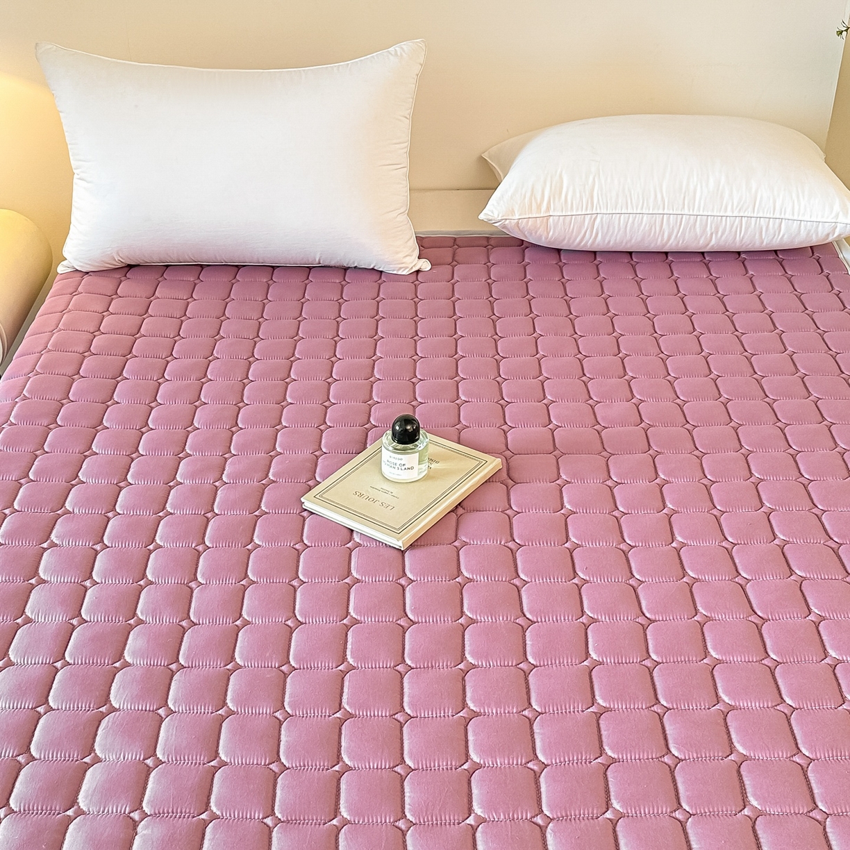 91家纺网 家纺一手货源 找家纺 手艺人家纺 2025新款新格子水洗棉夹棉炕盖垫子床垫床褥子 DH68