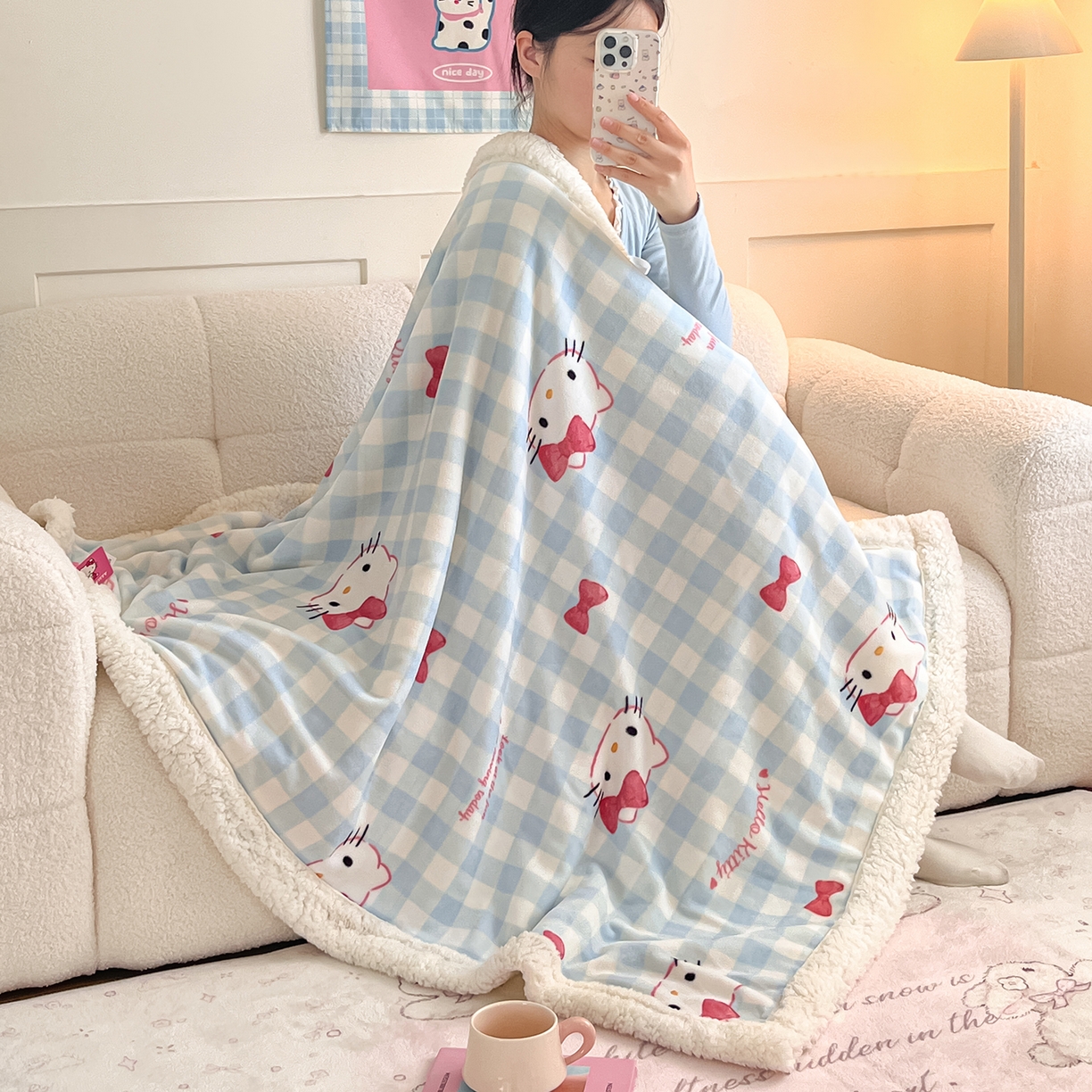 91家纺网 家纺一手货源 找家纺 桃子家居 2025新款A类三丽鸥正版授权少女可爱卡通加厚牛奶绒羊羔绒毛毯多功能四季毛毯 绒毛毯-MT三丽鸥宝贝KT