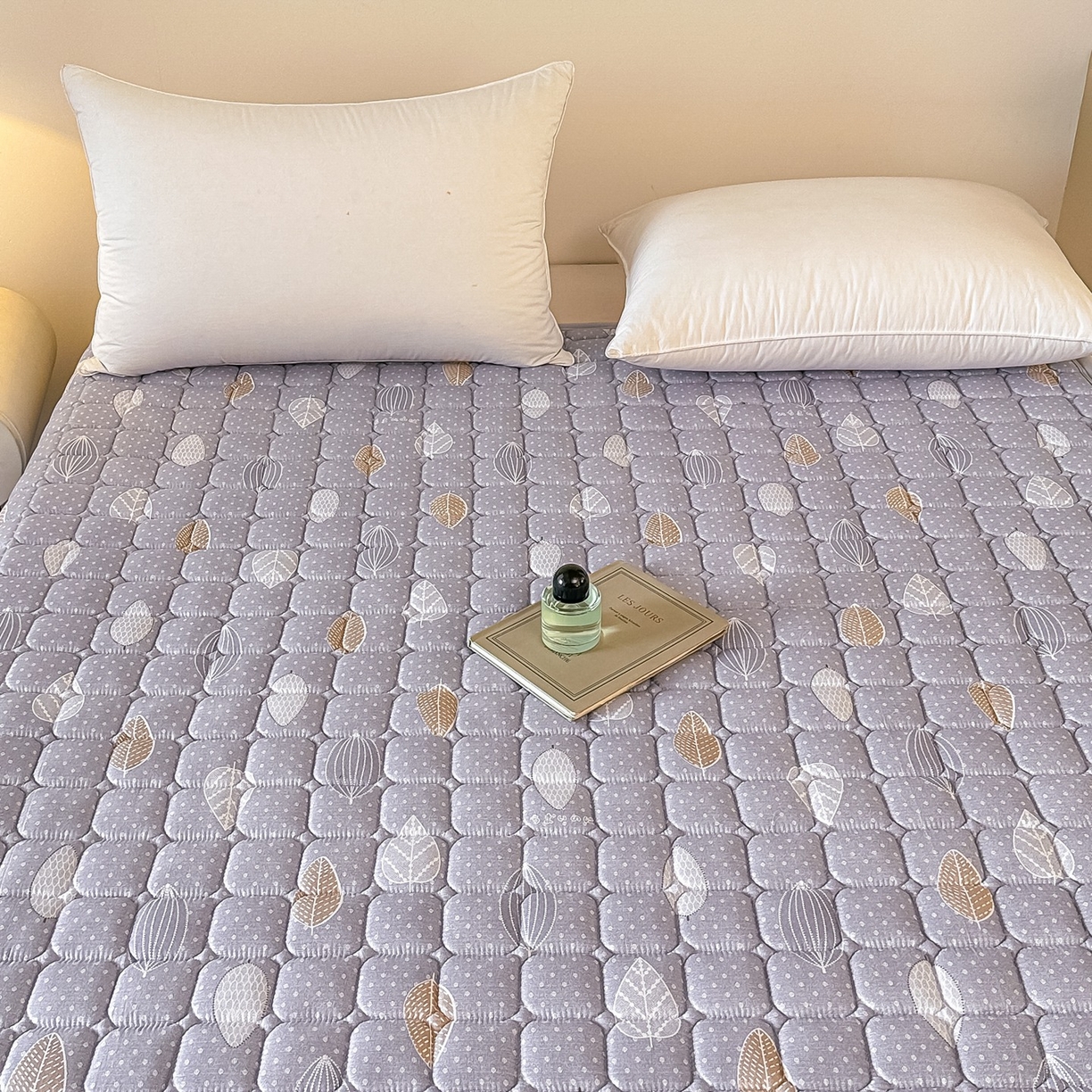 91家纺网 家纺一手货源 找家纺 手艺人家纺 2025新款新格子水洗棉夹棉炕盖垫子床垫床褥子 DH69