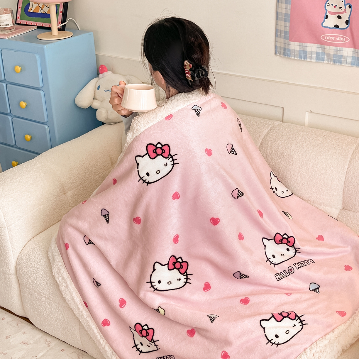 91家纺网 家纺一手货源 找家纺 桃子家居 2025新款A类三丽鸥正版授权少女可爱卡通加厚牛奶绒羊羔绒毛毯多功能四季毛毯 绒毛毯-MT三丽鸥甜筒KT粉