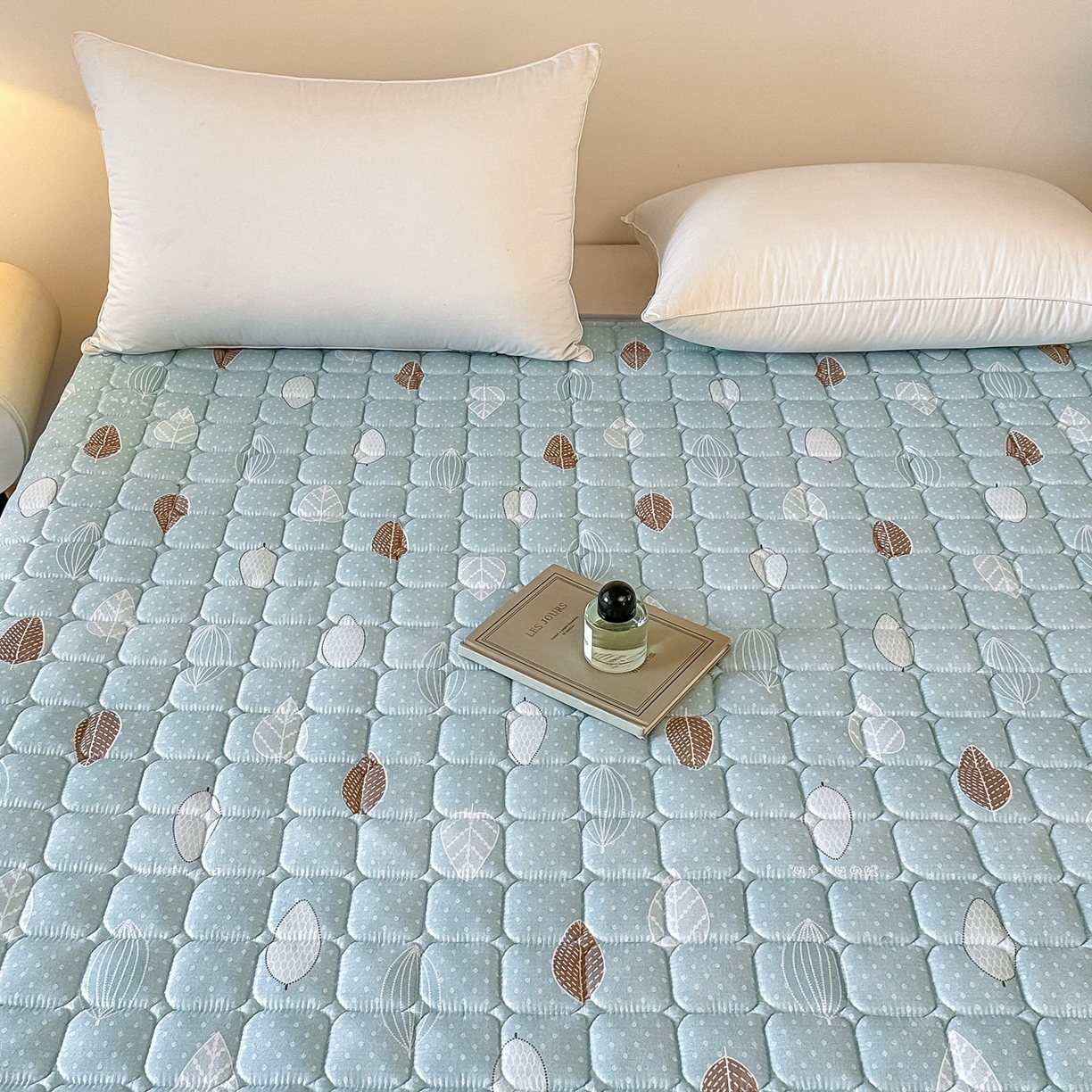 91家纺网 家纺一手货源 找家纺 手艺人家纺 2025新款新格子水洗棉夹棉炕盖垫子床垫床褥子 DH70