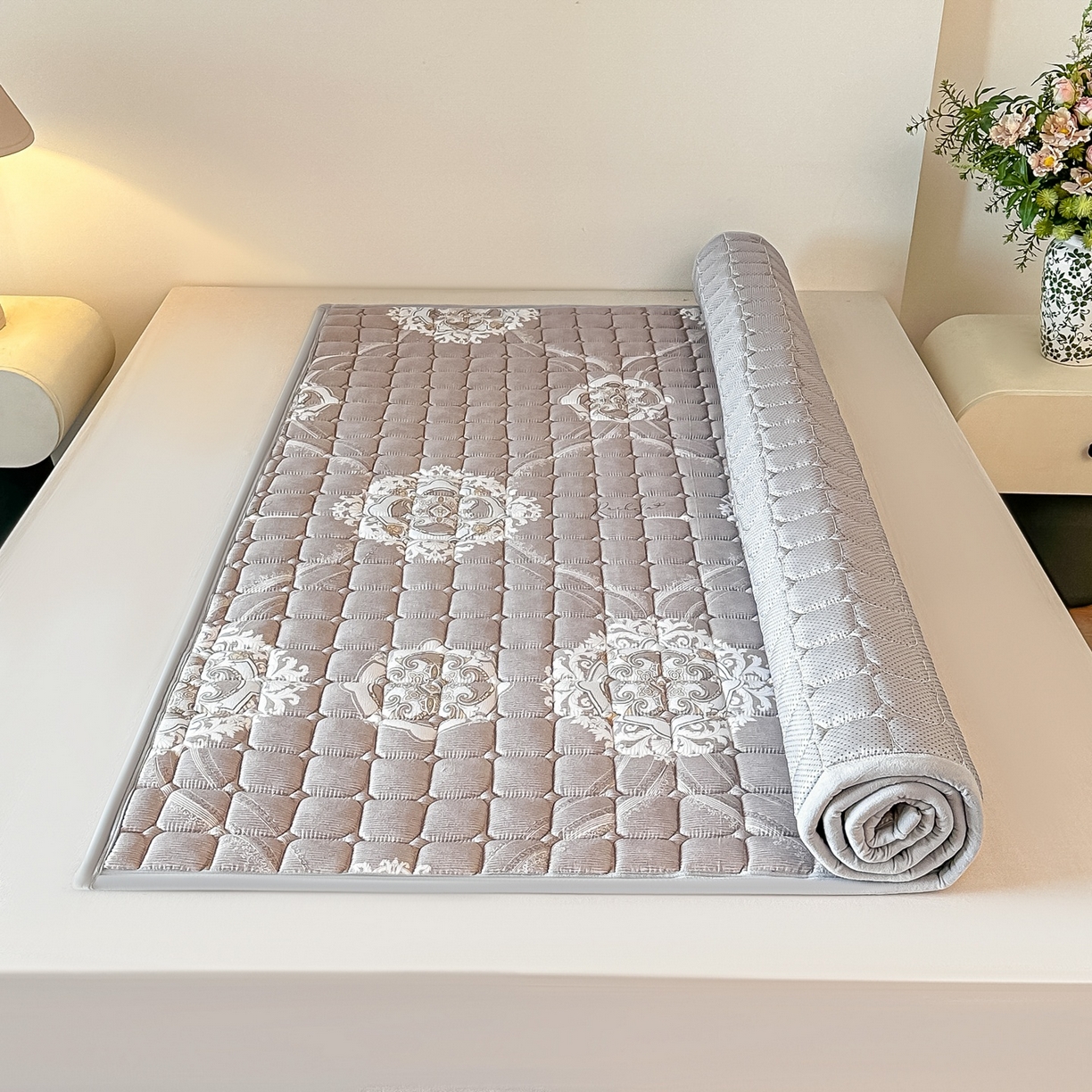 91家纺网 家纺一手货源 找家纺 手艺人家纺 2025新款新格子水洗棉夹棉炕盖垫子床垫床褥子 DH71