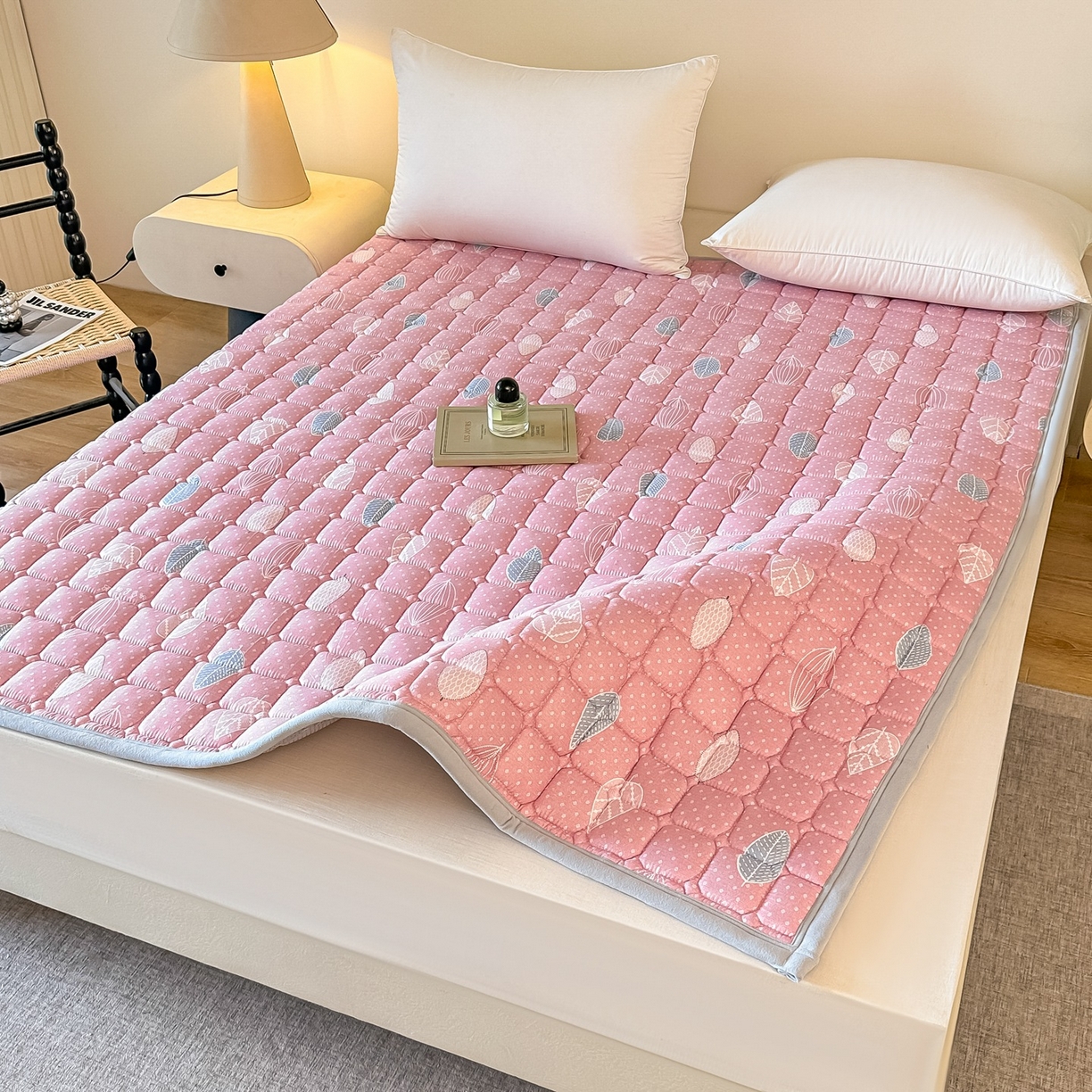 91家纺网 家纺一手货源 找家纺 手艺人家纺 2025新款新格子水洗棉夹棉炕盖垫子床垫床褥子 DH72