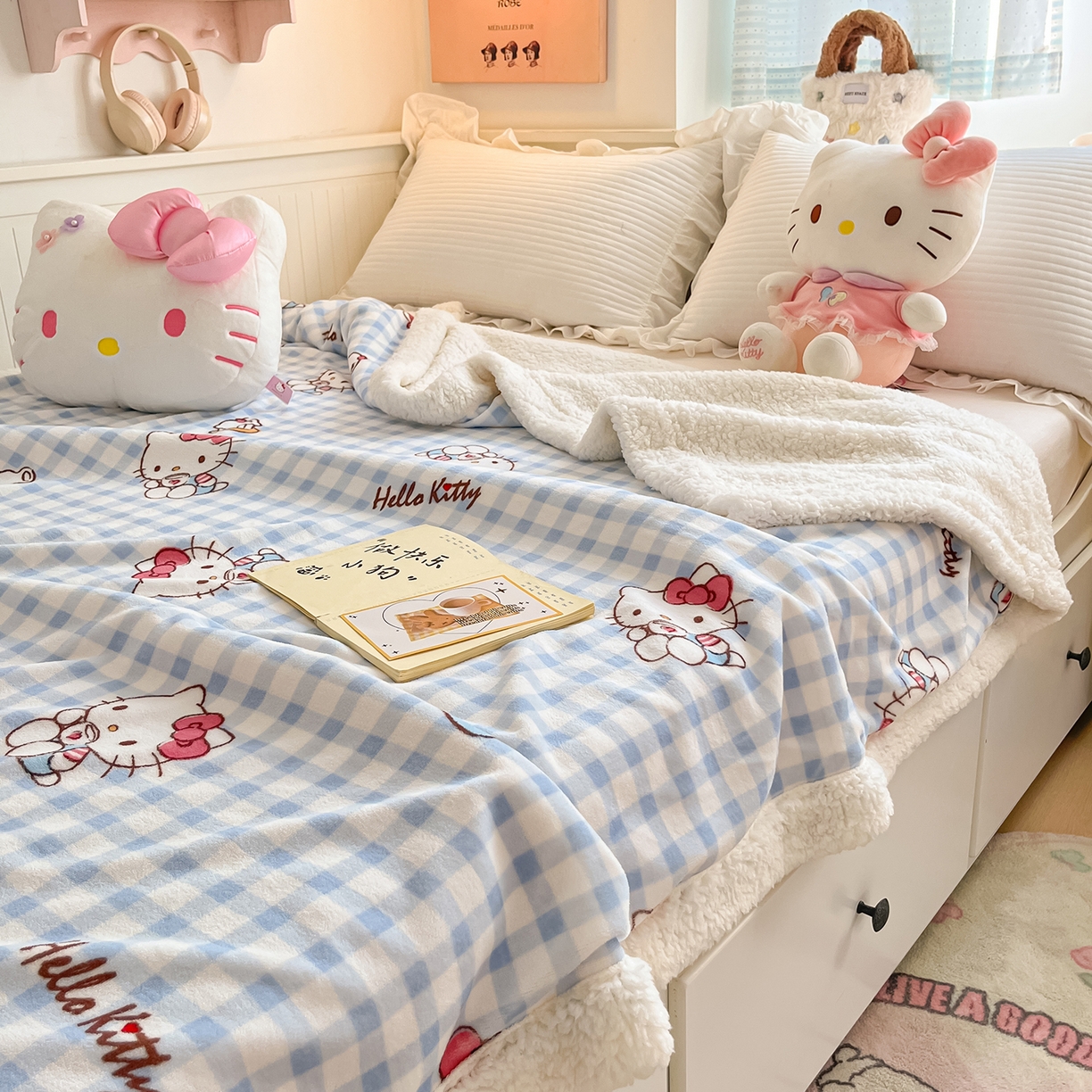 91家纺网 家纺一手货源 找家纺 桃子家居 2025新款A类三丽鸥正版授权少女可爱卡通加厚牛奶绒羊羔绒毛毯多功能四季毛毯 绒毛毯-MT三丽鸥蓝格牛奶KT