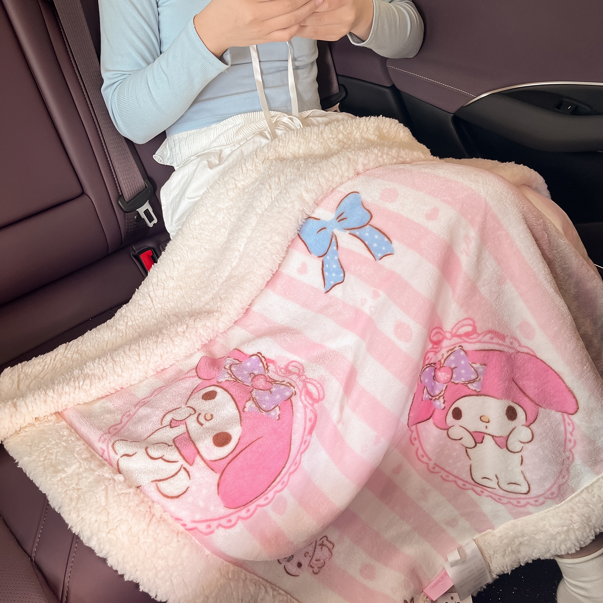 91家纺网 家纺一手货源 找家纺 桃子家居 2025新款A类三丽鸥正版授权少女可爱卡通加厚牛奶绒羊羔绒毛毯多功能四季毛毯 绒毛毯-MT三丽鸥粉条美乐蒂