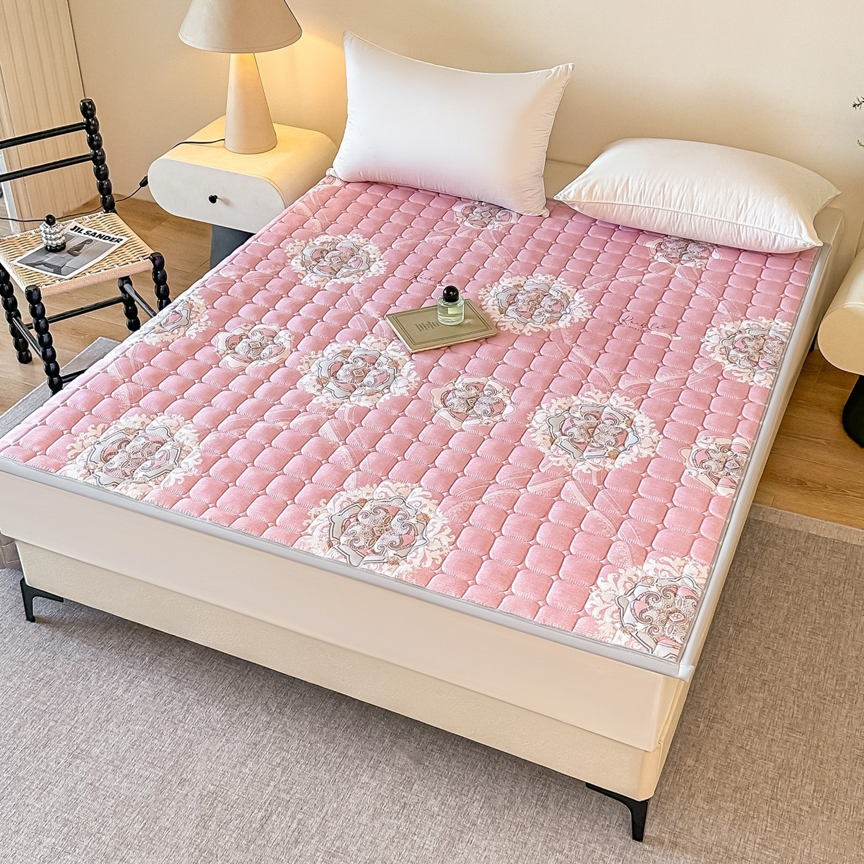 91家纺网 家纺一手货源 找家纺 手艺人家纺 2025新款新格子水洗棉夹棉炕盖垫子床垫床褥子 DH73