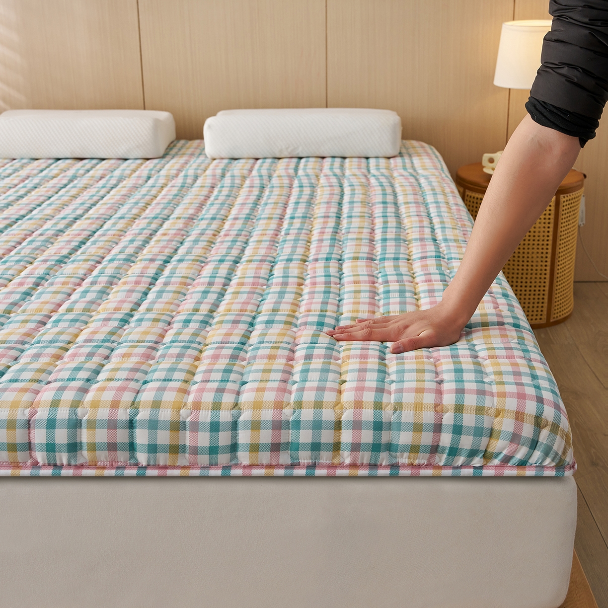 91家纺网 家纺一手货源 找家纺 缦吉 2025新款A类格调新疆棉花床垫 格调彩