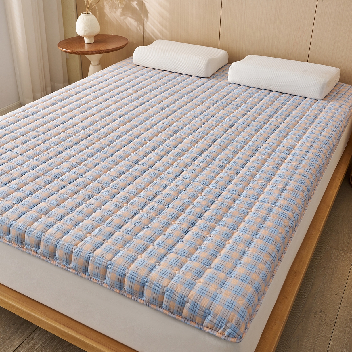 91家纺网 家纺一手货源 找家纺 缦吉 2025新款A类格调新疆棉花床垫 格调蓝