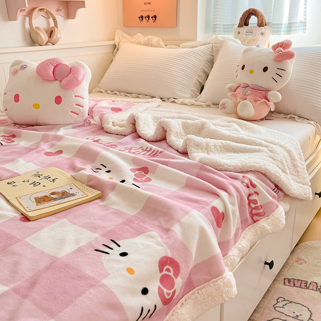 91家纺网 家纺一手货源 找家纺 桃子家居 2025新款A类三丽鸥正版授权少女可爱卡通加厚牛奶绒羊羔绒毛毯多功能四季毛毯 绒毛毯-MT三丽鸥粉格爱心KT
