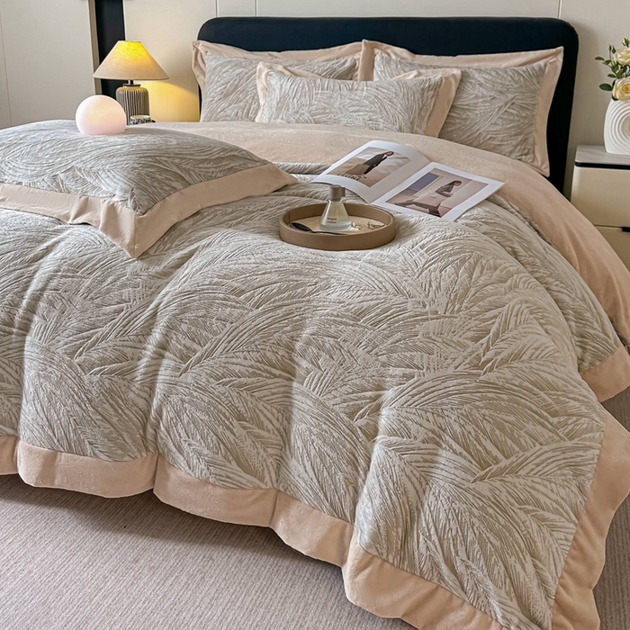 91家纺网 家纺一手货源 找家纺 锦铭源家纺 2025新款烂花75D全消光超柔樱花绒牛奶绒四件套拼角四件套【有买家秀】 芦影摇波-咖