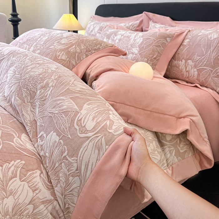 91家纺网 家纺一手货源 找家纺 （总）锦铭源家纺 2025新款烂花75D全消光超柔樱花绒牛奶绒四件套拼角四件套【有买家秀】