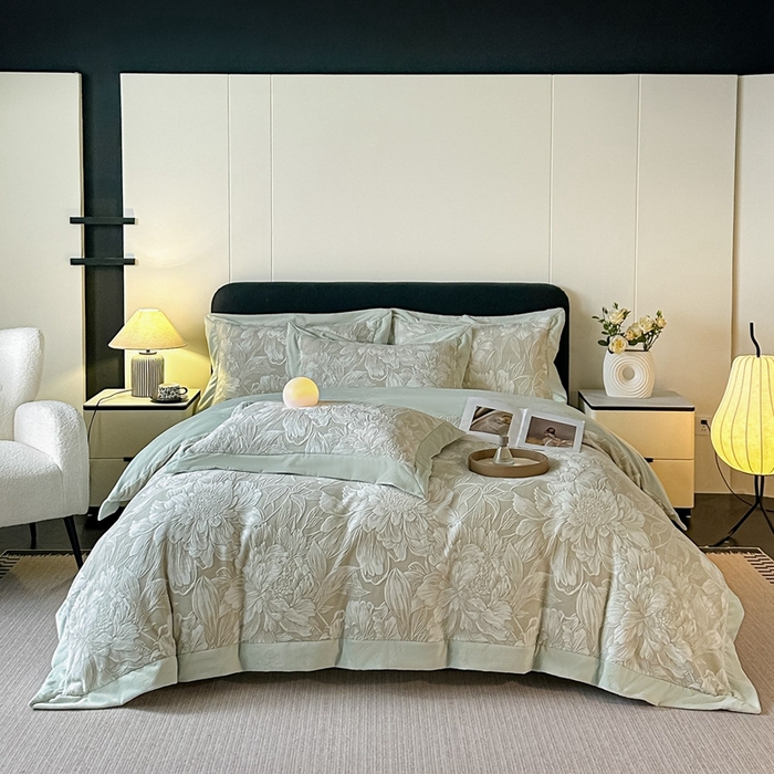 91家纺网 家纺一手货源 找家纺 锦铭源家纺 2025新款烂花75D全消光超柔樱花绒牛奶绒四件套拼角四件套【有买家秀】 繁花织梦-灰绿