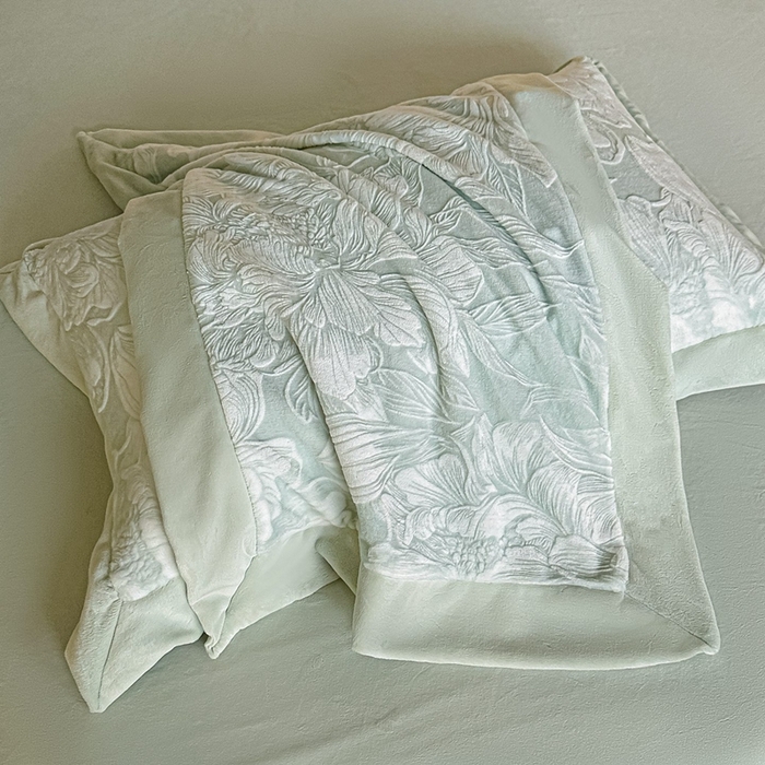 91家纺网 家纺一手货源 找家纺 锦铭源家纺 2025新款烂花75D全消光超柔樱花绒牛奶绒四件套拼角四件套【有买家秀】 繁花织梦-浅绿