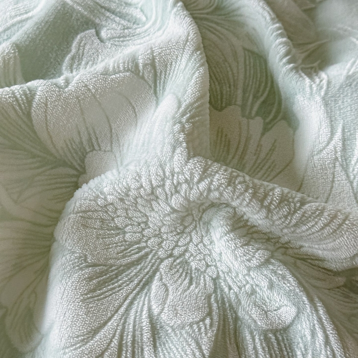 91家纺网 家纺一手货源 找家纺 锦铭源家纺 2025新款烂花75D全消光超柔樱花绒牛奶绒四件套拼角四件套【有买家秀】 繁花织梦-浅绿