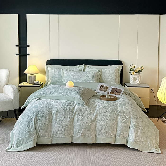 91家纺网 家纺一手货源 找家纺 锦铭源家纺 2025新款烂花75D全消光超柔樱花绒牛奶绒四件套拼角四件套【有买家秀】 繁花织梦-浅绿