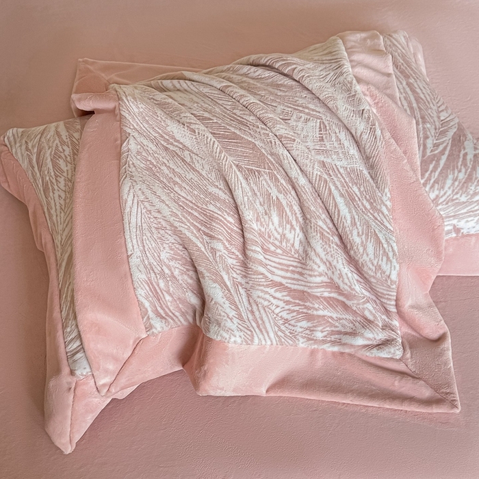 91家纺网 家纺一手货源 找家纺 锦铭源家纺 2025新款烂花75D全消光超柔樱花绒牛奶绒四件套拼角四件套【有买家秀】 芦影摇波-粉