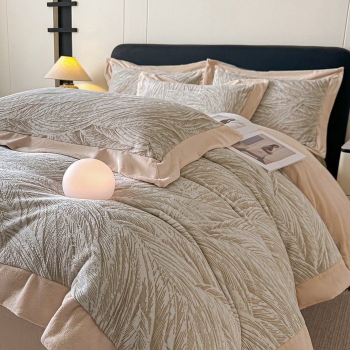 91家纺网 家纺一手货源 找家纺 锦铭源家纺 2025新款烂花75D全消光超柔樱花绒牛奶绒四件套拼角四件套【有买家秀】 芦影摇波-咖