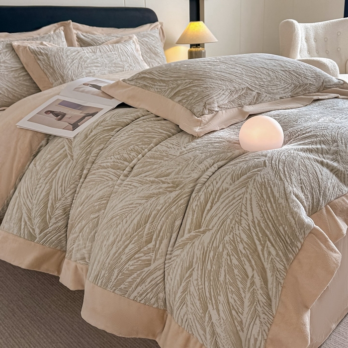 91家纺网 家纺一手货源 找家纺 锦铭源家纺 2025新款烂花75D全消光超柔樱花绒牛奶绒四件套拼角四件套【有买家秀】 芦影摇波-咖