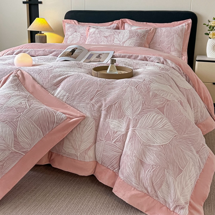 锦铭源家纺 2025新款烂花75D全消光超柔樱花绒牛奶绒四件套拼角四件套【有买家秀】 叶影摇风-粉