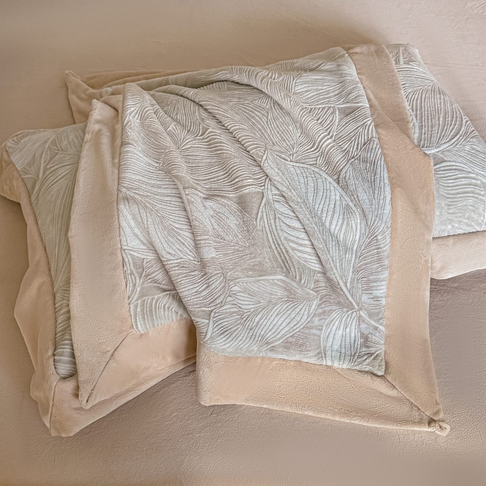 91家纺网 家纺一手货源 找家纺 锦铭源家纺 2025新款烂花75D全消光超柔樱花绒牛奶绒四件套拼角四件套【有买家秀】 叶影摇风-灰咖