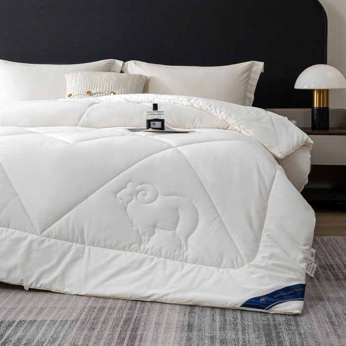 91家纺网 家纺一手货源 找家纺 （总）心梦泽家纺 2025新款简约60全棉纯棉羊毛被春秋被冬被被子被芯