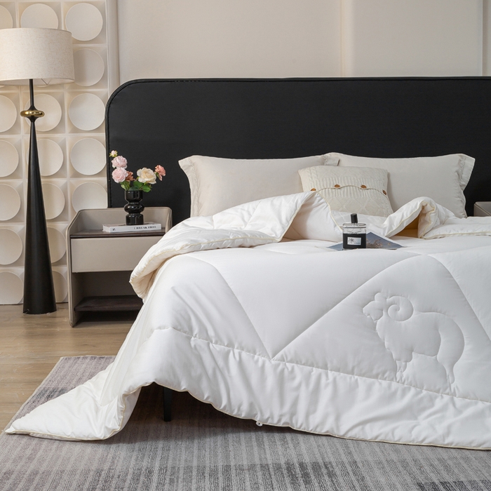 91家纺网 家纺一手货源 找家纺 （总）心梦泽家纺 2025新款简约60全棉纯棉羊毛被春秋被冬被被子被芯