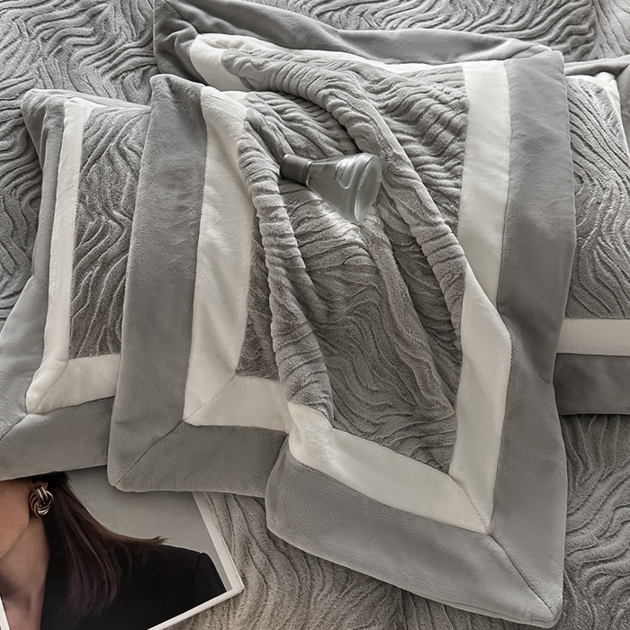 91家纺网 家纺一手货源 找家纺 锦铭源家纺 2025新款雪貂绒烂花75D全消光超柔樱花绒双拼角四件套牛奶绒四件套【有买家秀】 轻奢-雅灰