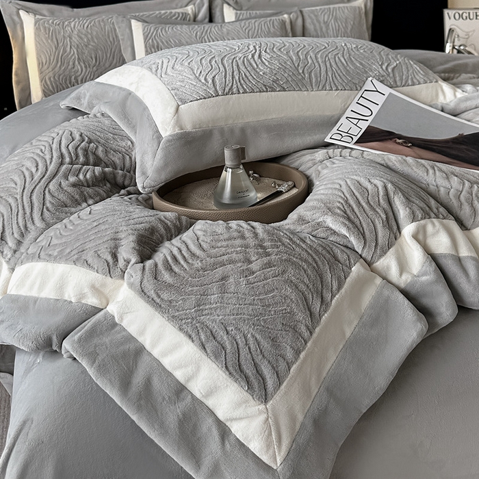 91家纺网 家纺一手货源 找家纺 锦铭源家纺 2025新款雪貂绒烂花75D全消光超柔樱花绒双拼角四件套牛奶绒四件套【有买家秀】 轻奢-雅灰