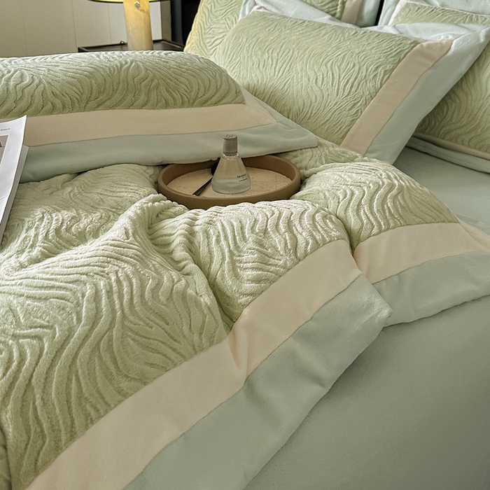 91家纺网 家纺一手货源 找家纺 锦铭源家纺 2025新款雪貂绒烂花75D全消光超柔樱花绒双拼角四件套牛奶绒四件套【有买家秀】 轻奢-浅绿