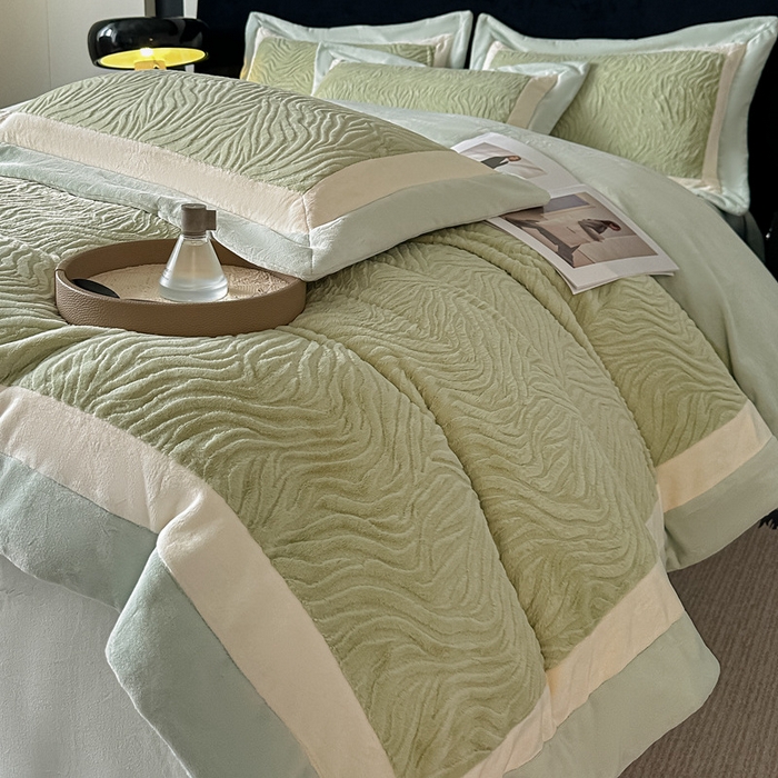 91家纺网 家纺一手货源 找家纺 锦铭源家纺 2025新款雪貂绒烂花75D全消光超柔樱花绒双拼角四件套牛奶绒四件套【有买家秀】 轻奢-浅绿