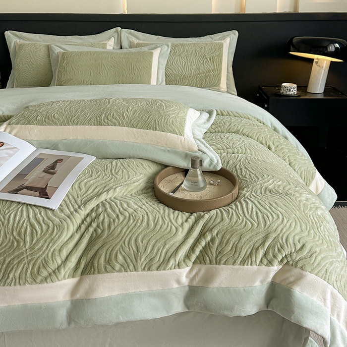 91家纺网 家纺一手货源 找家纺 锦铭源家纺 2025新款雪貂绒烂花75D全消光超柔樱花绒双拼角四件套牛奶绒四件套【有买家秀】 轻奢-浅绿