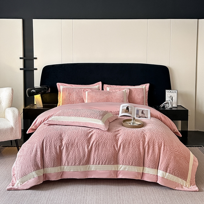 91家纺网 家纺一手货源 找家纺 锦铭源家纺 2025新款雪貂绒烂花75D全消光超柔樱花绒双拼角四件套牛奶绒四件套【有买家秀】 轻奢-粉