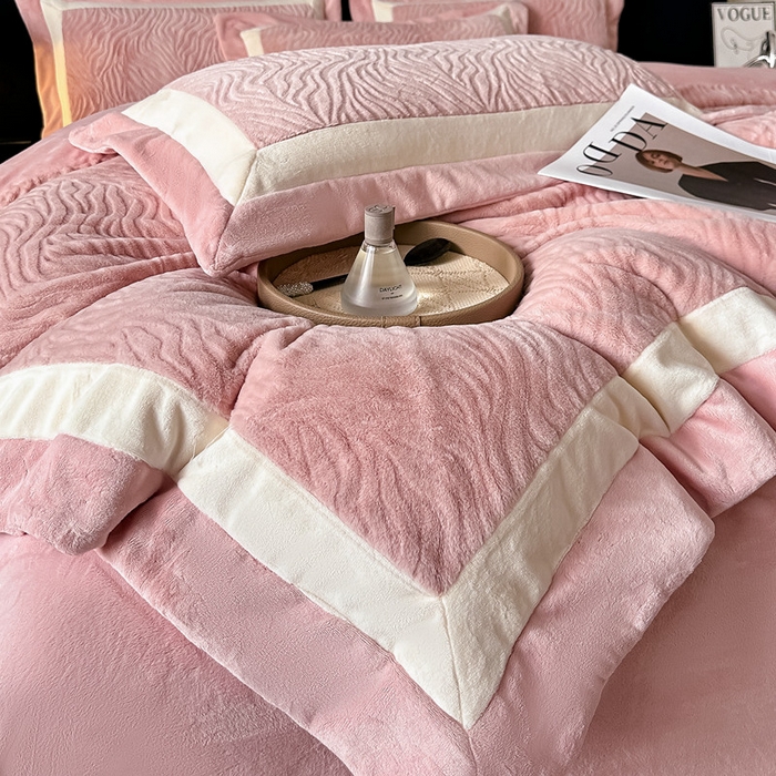 91家纺网 家纺一手货源 找家纺 锦铭源家纺 2025新款雪貂绒烂花75D全消光超柔樱花绒双拼角四件套牛奶绒四件套【有买家秀】 轻奢-粉