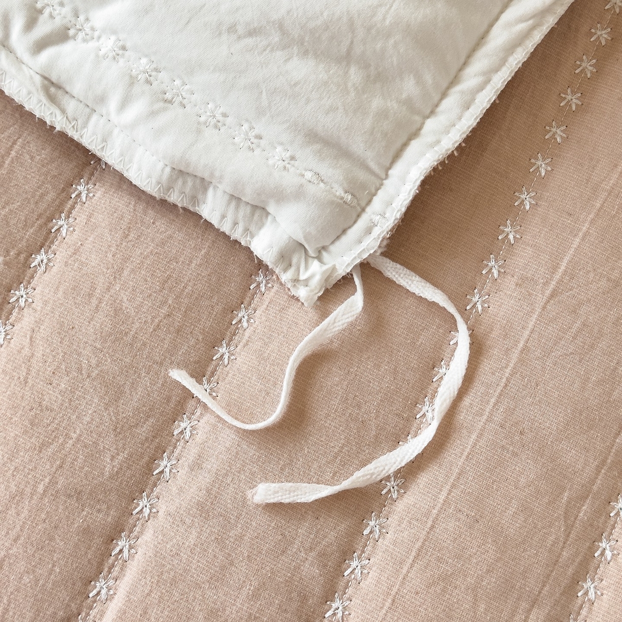 91家纺网 家纺一手货源 找家纺 上喜 2025新款简约棉麻床盖夏被夏凉被空调被四件套 粉色